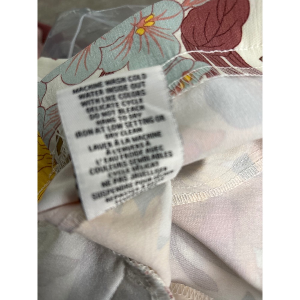 Jules & Leopold Floral Slim Leg Capri Pants Yellow Pink Sunflower NWT S/P
A1138 - Picture 6 of 6